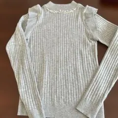 HEALTHY KARENグレー リブ編み セーター フリル袖 ビジュー付き　M