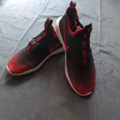 Nike スリッポンスニーカー レッド/ブラック