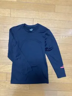 PUMA 黒 長袖アンダーシャツ140サイズ