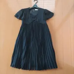 【着用1回のみ・美品】発表会などに素敵！！半袖プリーツフレアワンピース