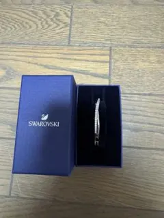 Swarovski ストーン付きバングル