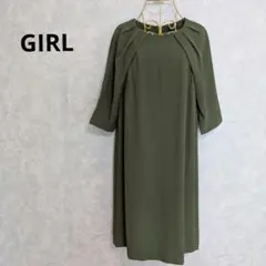【美品】GIRL ガール　タックデザインワンピース 膝丈 カーキ S 結婚式のサムネイル