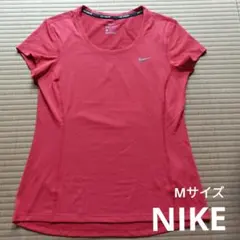 【NIKE】スポーツTシャツ　吸水速乾　　レディースMサイズ　レッドのサムネイル