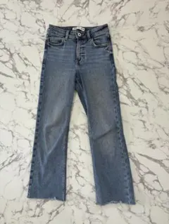 【ZARA】ライトブルーストレッチフレアデニムパンツ