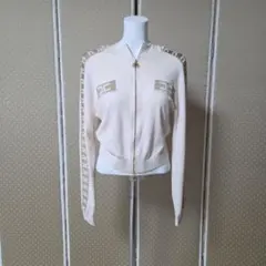 ♡エリザベッタフランキ♡ クリーム色 Wジッパー クロップド丈パーカー ロゴ入