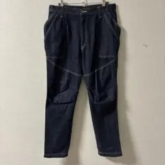 Item thumbnail for item e8dcfb38-abc6-4d72-8a3e-2706bd4e7941