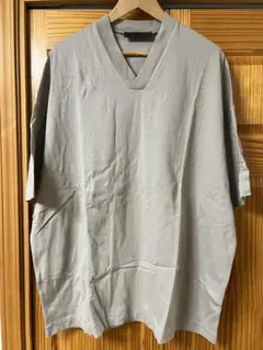 ESSENTIALS FEAR OF GOD Tシャツ　Vネック　FOGのサムネイル