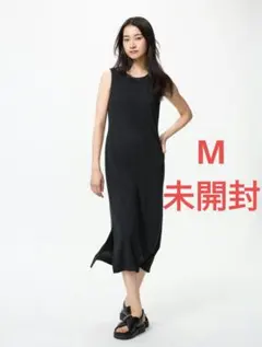 ユニクロ　ポンチワンピースノースリーブ