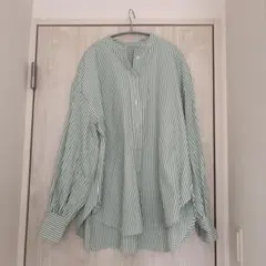 緑と白のストライプ長袖シャツ　BONLECILL