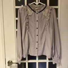 axes femme POETIQUE レースフリルブラウスのサムネイル