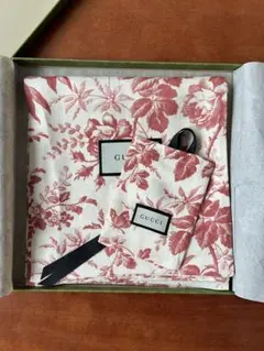 【新品3点セット、箱付】GUCCI巾着ノベルティ【赤】