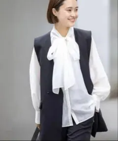 アーバンリサーチ　ボリュームボウタイブラウス