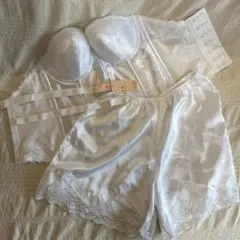 E65,AMOSTYLE,Triumphブライダルインナー セット