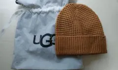 【新品】UGG ブラウン ニット帽 収納袋付きのサムネイル