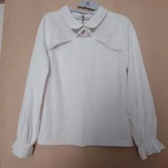axes femme チェーン付きカットアウトプルオーバー