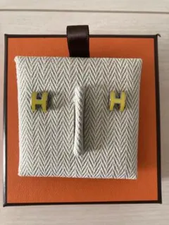 HERMES ポップH ピアス (BLANC×PKGD) 片耳のみ - メルカリ