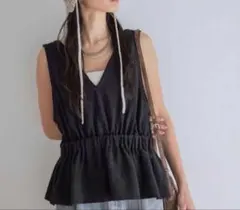 JEANASIS ジーナシス　チェックジャガードペプラムベスト ブラック