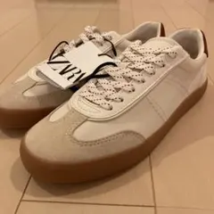 ZARA ザラ　レディーススニーカー（新品）のサムネイル
