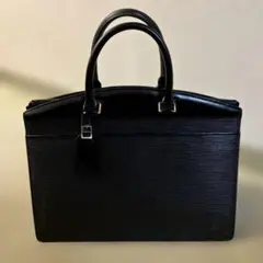 Item thumbnail for item c2a31f81-d797-4e53-be33-dfd94c3dbcfd