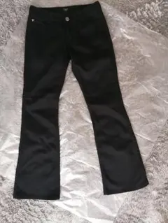 Somethingヴィーナスジーン 　ブラックフレアデニム