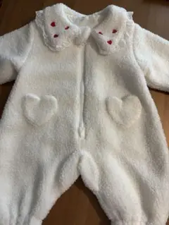 もこもこホワイトロンパース ハート型ポケット