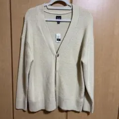 新品GAP Ｖネックカーディガン　セーター