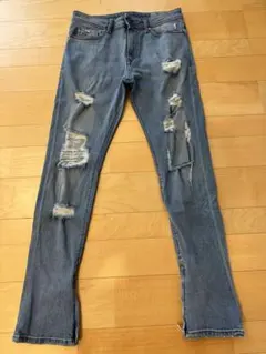 【2/1値下げしました！】ダメージ加工 スリムフィットデニム