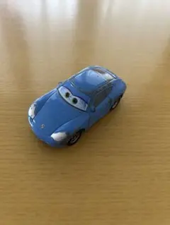 カーズ トミカ　サリー