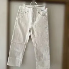 新品　UNIQLO オフホワイト レギュラーストレートデニム 32