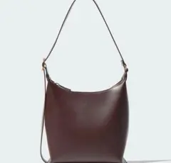 UNIQLO レザータッチスクエアショルダーバッグ