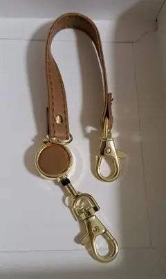 リール付き　ストラップ　ほぼ未使用