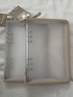 【新品】ダイソー　6リングファイル A5ジッパー付き ベージュ　2個セット