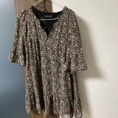 VIVAYU小花柄ワンピース