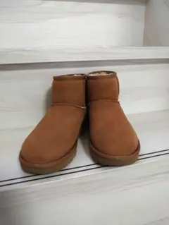 UGG ムートンブーツ クラシック ミニ 2