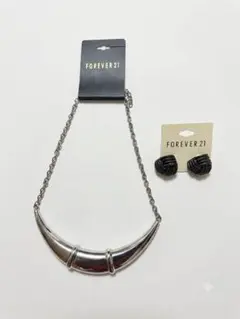 FOREVER21 ネックレス＆ピアス セット シルバー ブラック アクセサリーのサムネイル