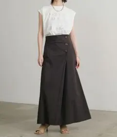 新品タグ付き LARUTA☆ハイウエストアシメタックスカートのサムネイル