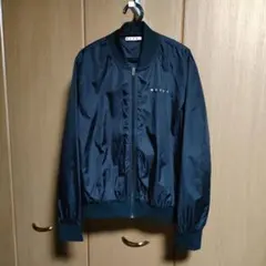 Item thumbnail for item 727b133c-b8a9-491d-9d9a-b70fff179f94