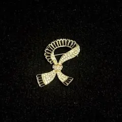 【最終価格】リボン型★ブローチ★ヴィンテージ★ストーン装飾