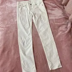 AZUL ホワイト スキニージーンズ