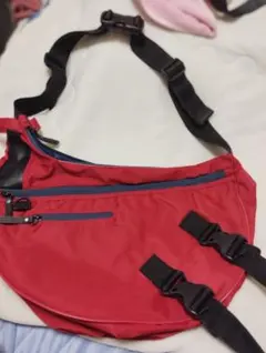 オニツカタイガー ボディバッグ