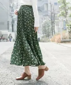 ローリーズファーム フラワーケシプリーツスカート 小花柄 ウエストゴム