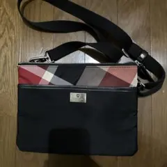 ブラックレーベル　クレストブリッジ　サコッシュのサムネイル