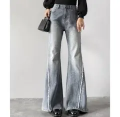 ◼️新品◼️とにかく美脚！サイドフリンジ使いヴィンテージ風デニムフレアパンツ