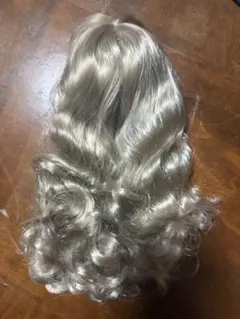 アイシードール　ネオブライス　頭皮付き　ウィッグ　シルバーアッシュ　白肌