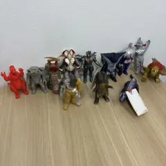 旧ウルトラ怪獣シリーズ 26体セット 昭和怪獣 大量まとめ - メルカリ