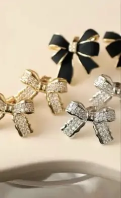♥️ リボン型ピアス　ゴールドピアス　ダイヤピアス　両耳