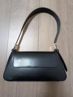 ZARAフラップミニマルショルダーバッグ