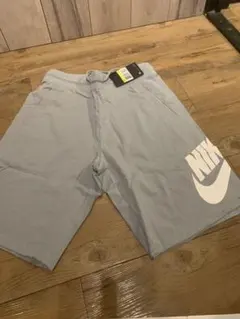 ★新品　NIKE ショートパンツ ハーフパンツ ライトブルー　Sサイズ★のサムネイル