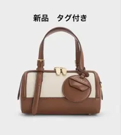 新品CHARLES & KEITH エノラ キャンバスツートーンボウリングバッグのサムネイル