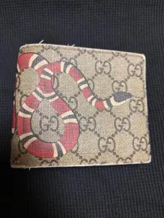 GUCCI スネークプリント 二つ折り財布のサムネイル